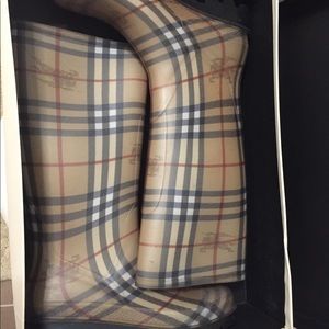 Burberry authentic rain boots